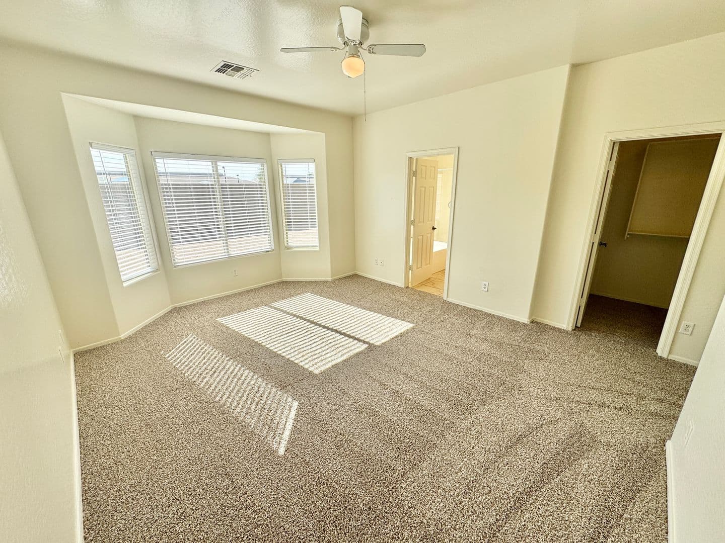 AVONDALE House: 314 S 117TH DR