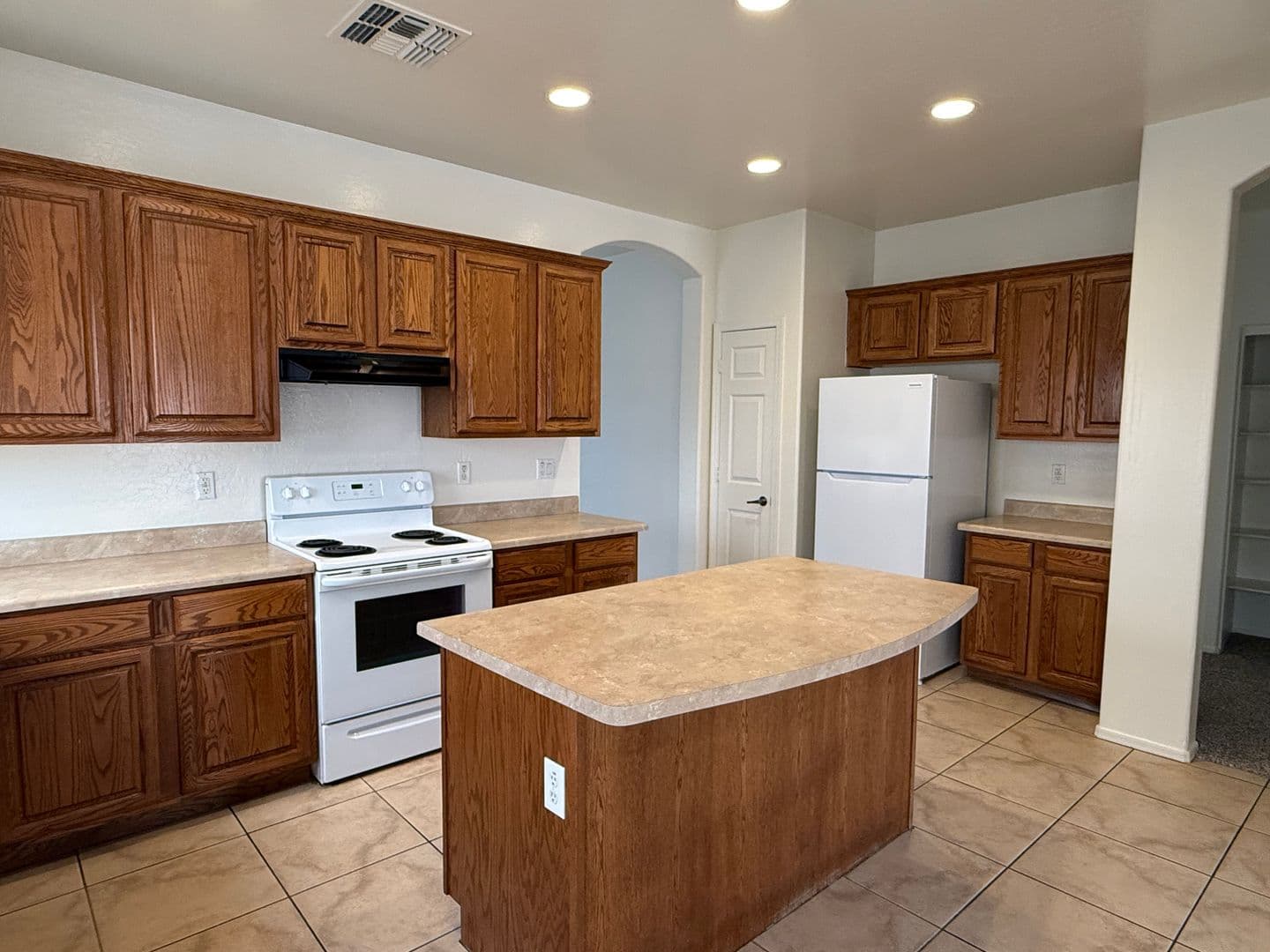 AVONDALE House: 314 S 117TH DR