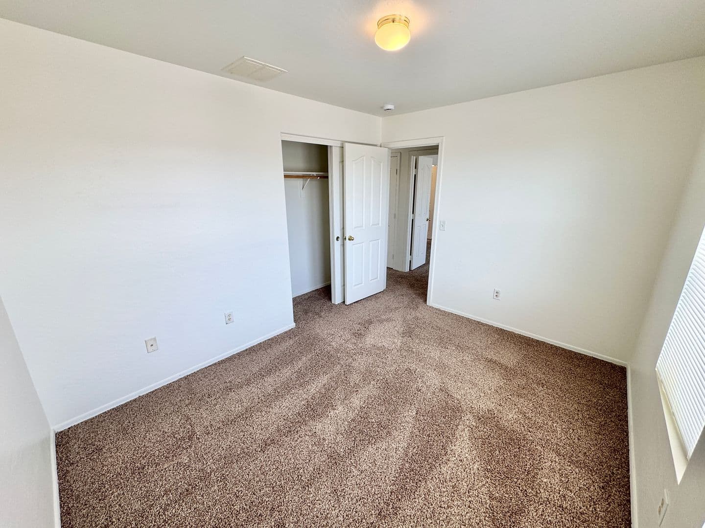 AVONDALE House: 12214 W APACHE ST