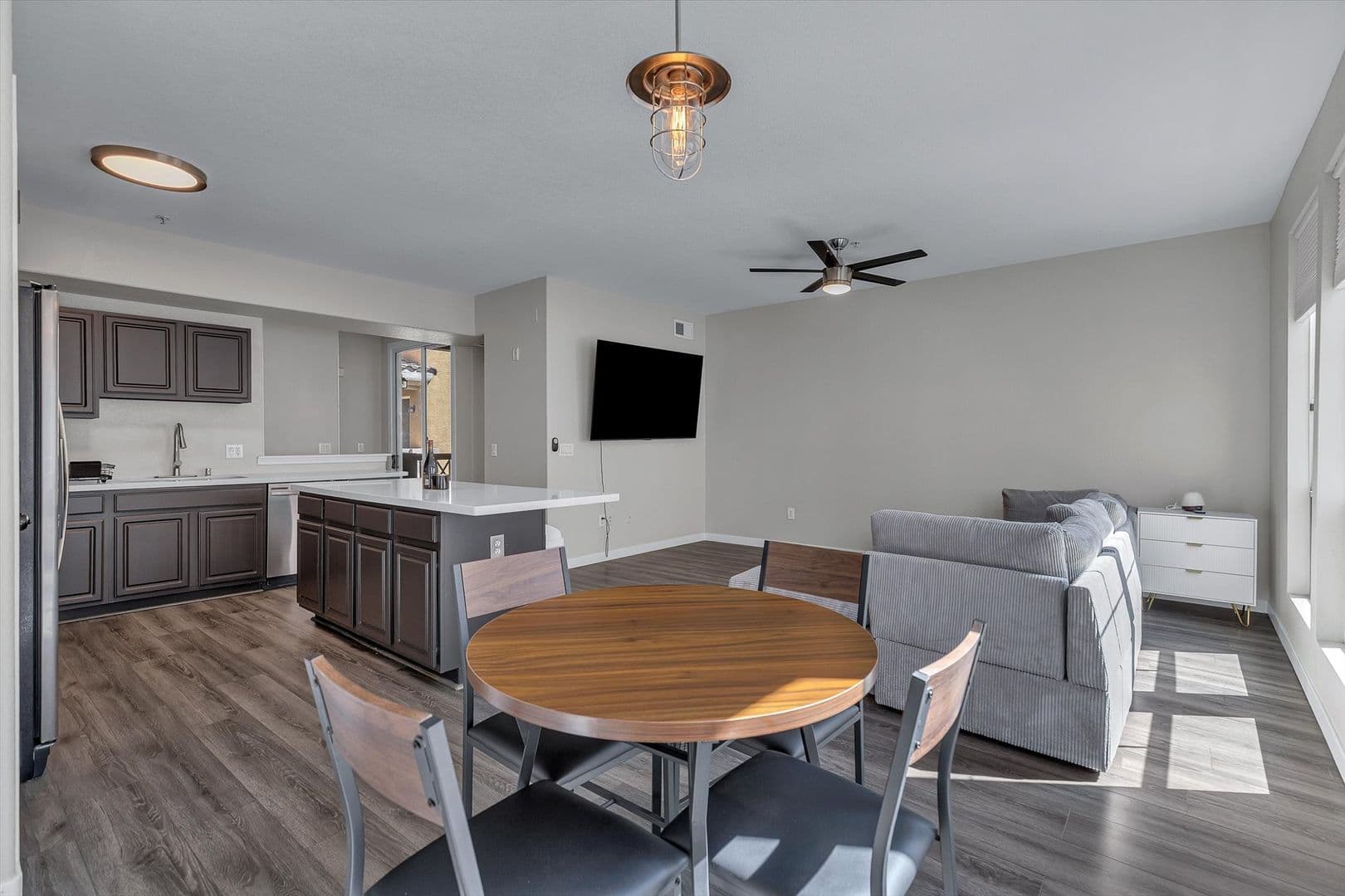 PHOENIX House: 18250 N CAVE CREEK RD #180
