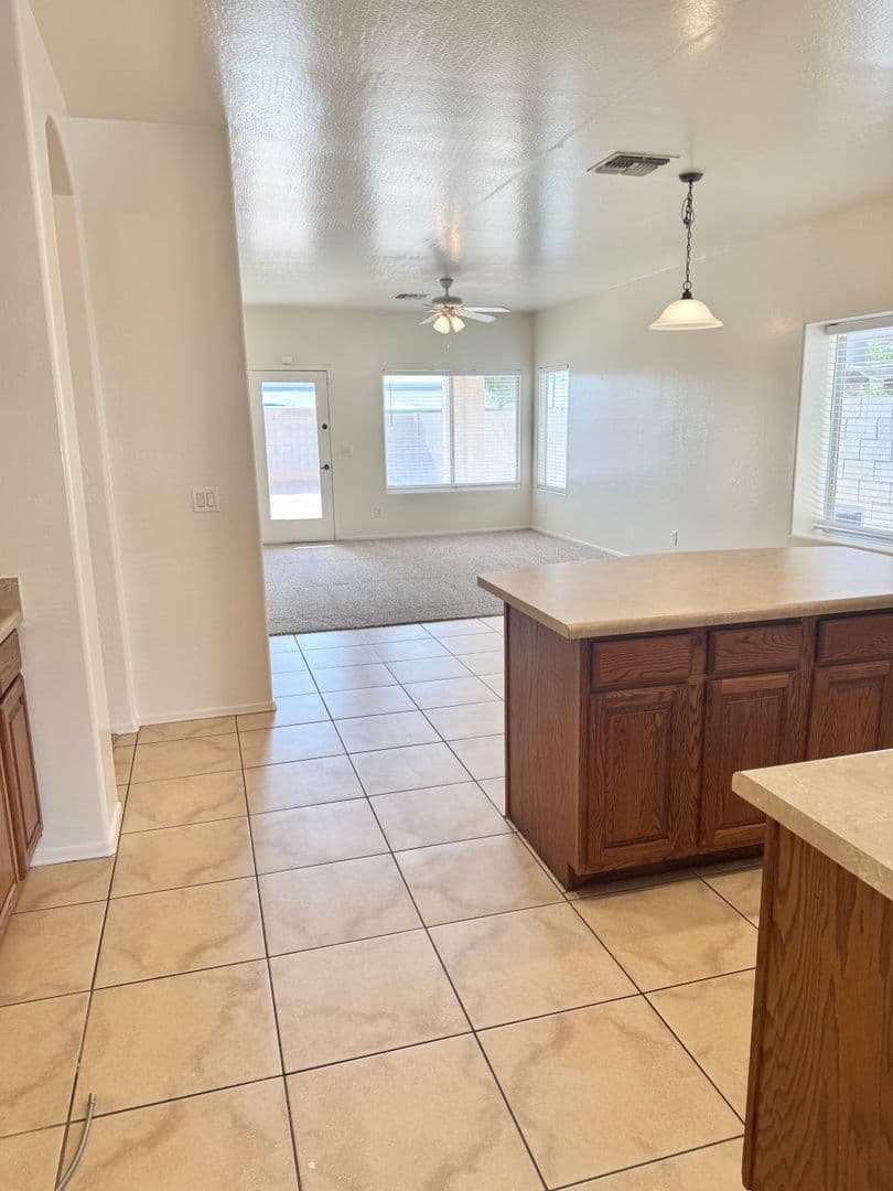 AVONDALE House: 314 S 117TH DR