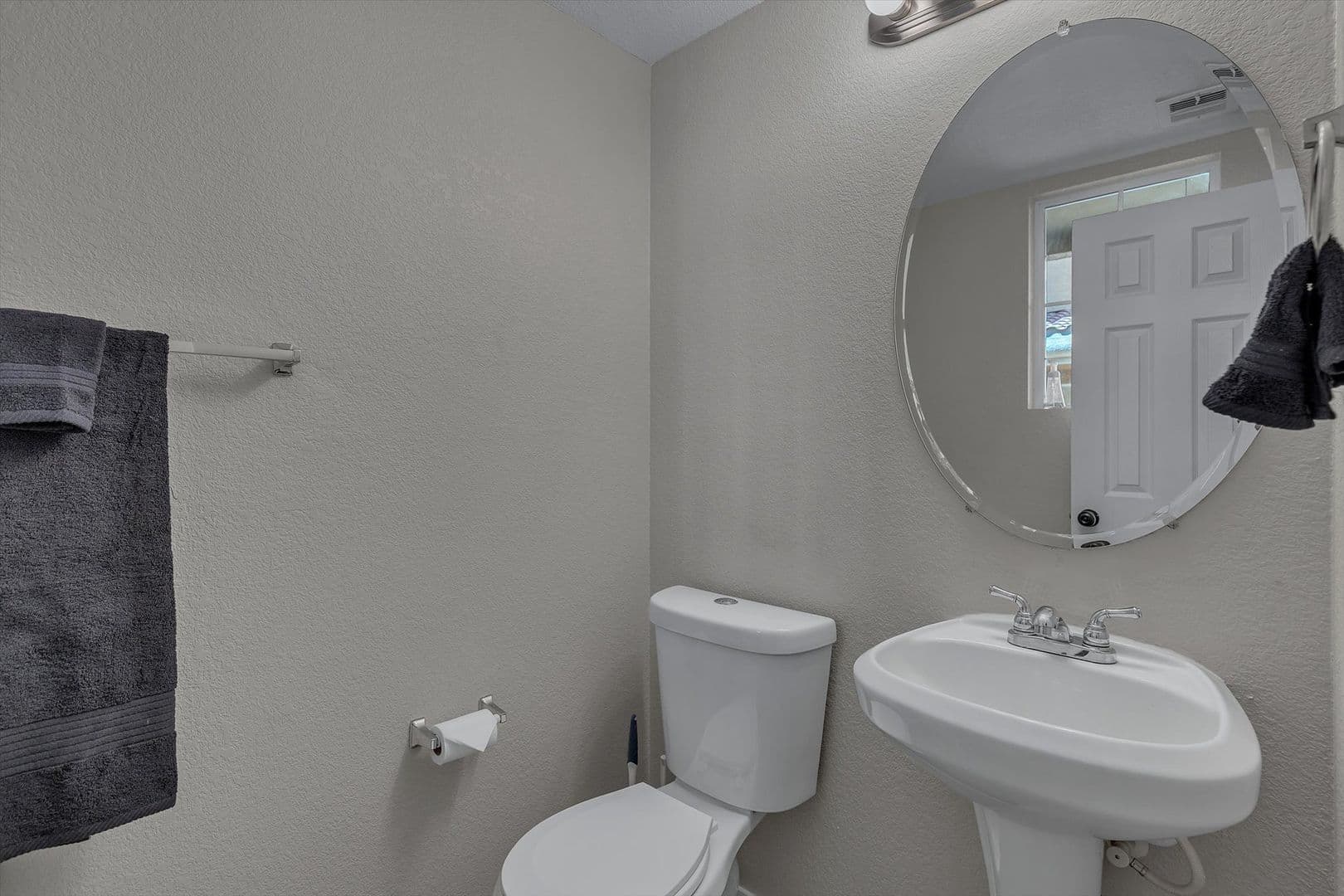 PHOENIX House: 18250 N CAVE CREEK RD #180