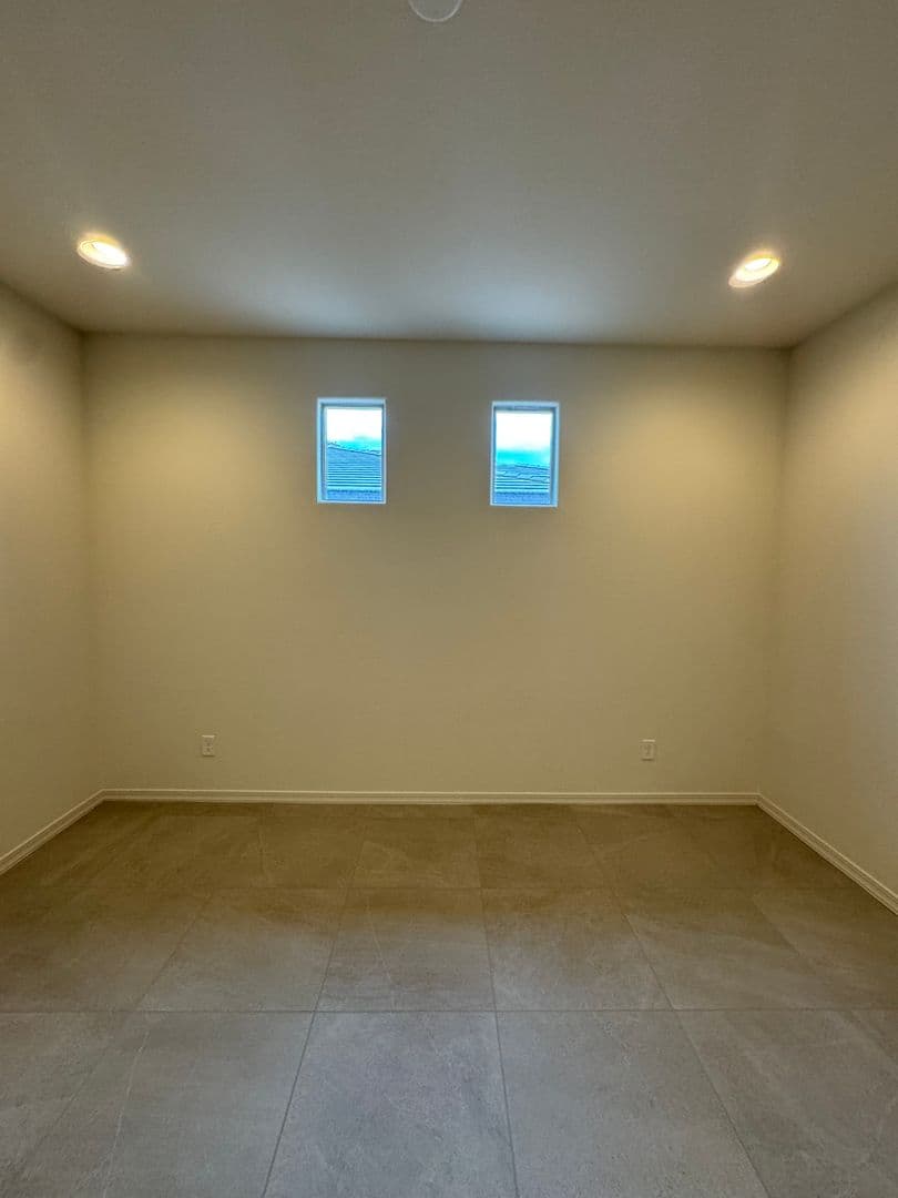 SURPRISE House: 17156 W SMOKETREE DR