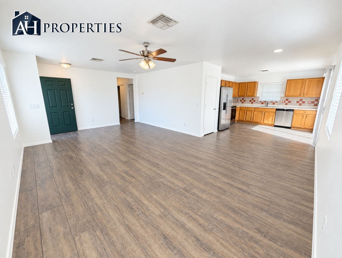 SURPRISE House: 16723 N 113TH LN