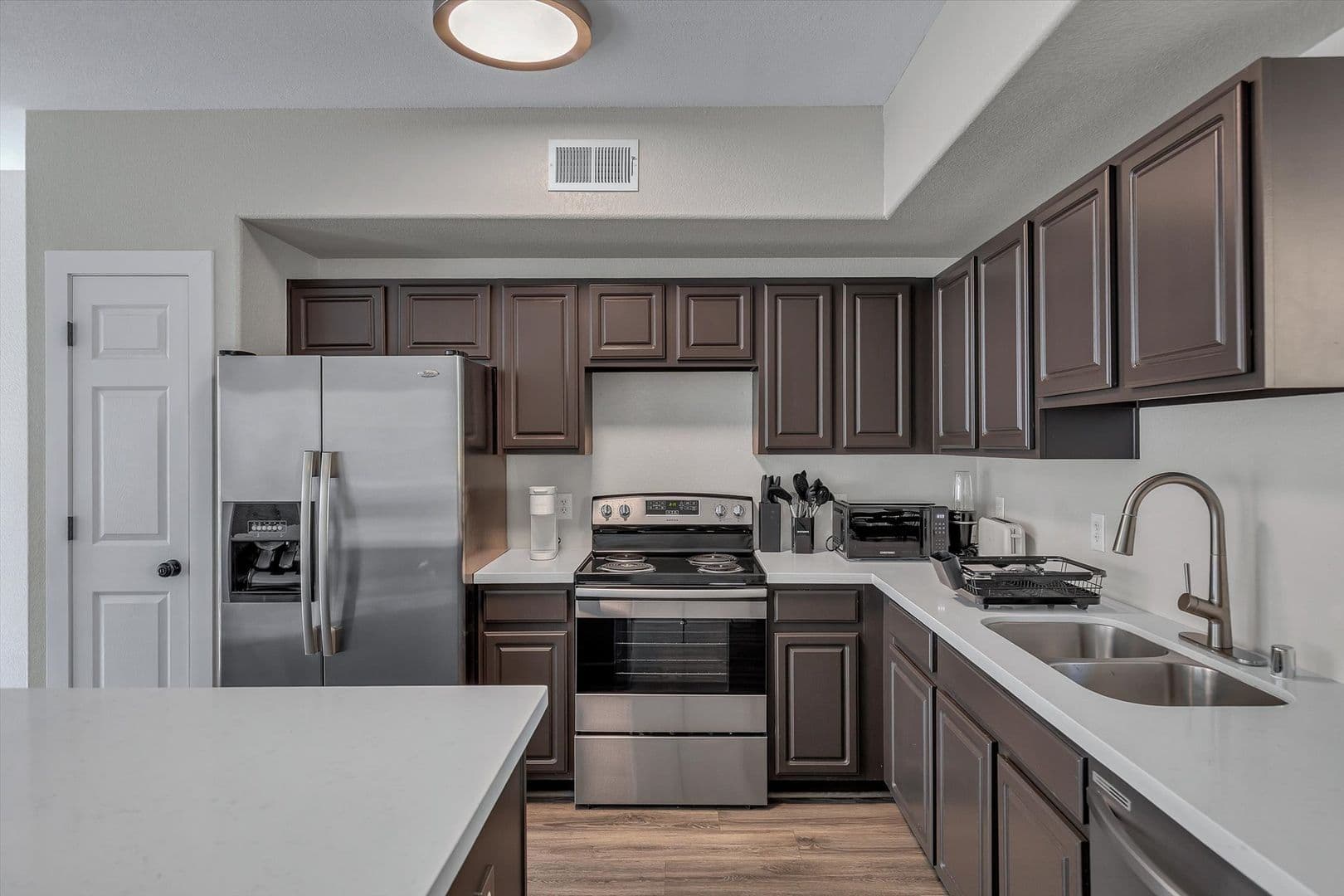 PHOENIX House: 18250 N CAVE CREEK RD #180