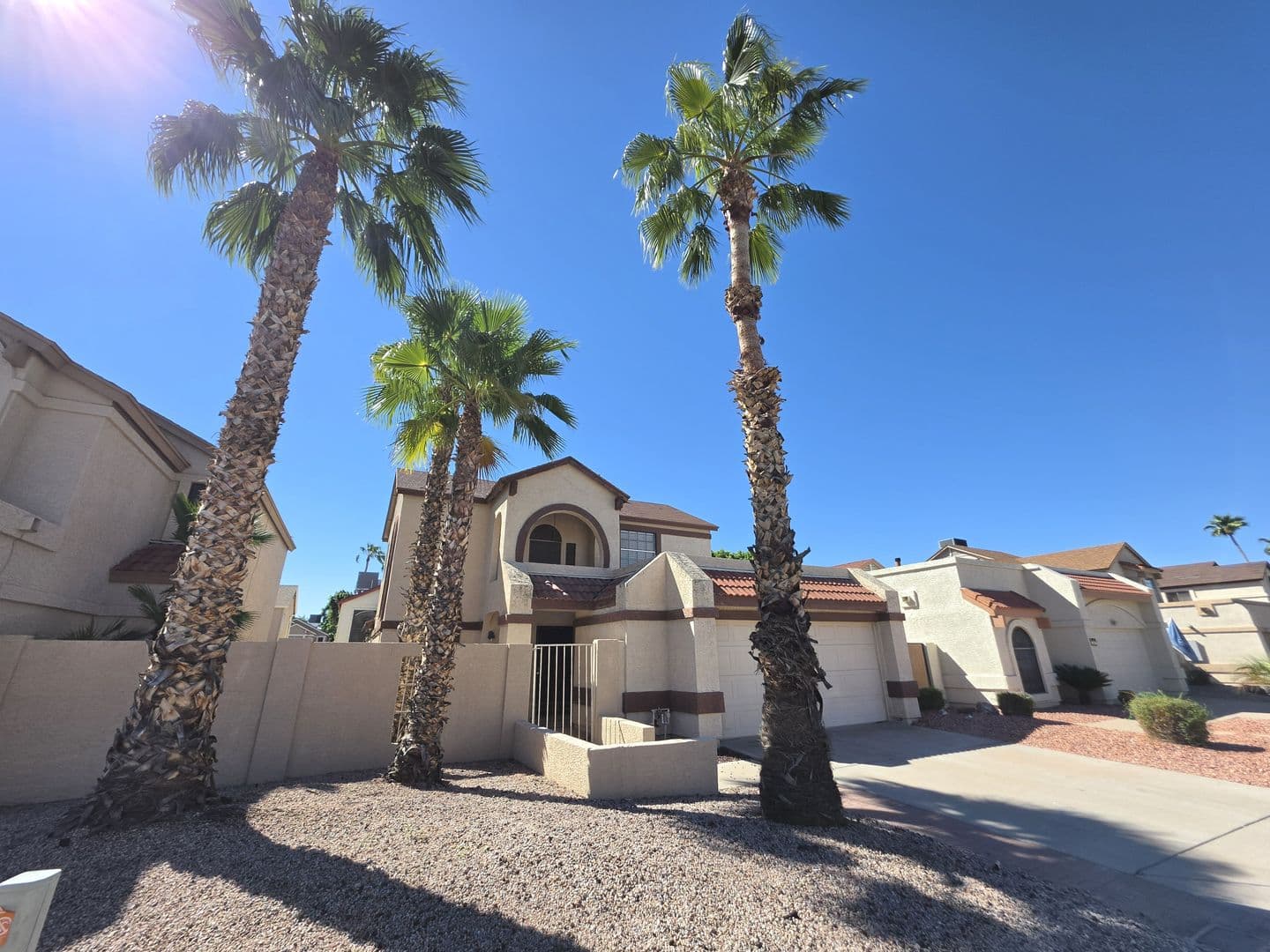 PHOENIX House: 513 E TARO LN