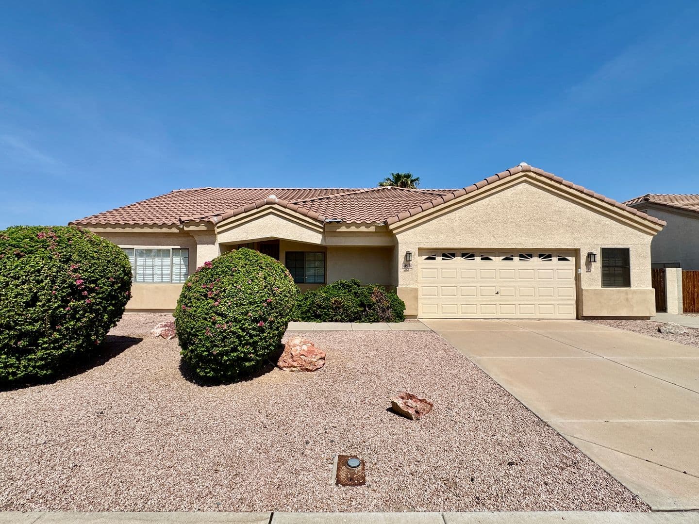 PEORIA House: 14971 N 88TH LN