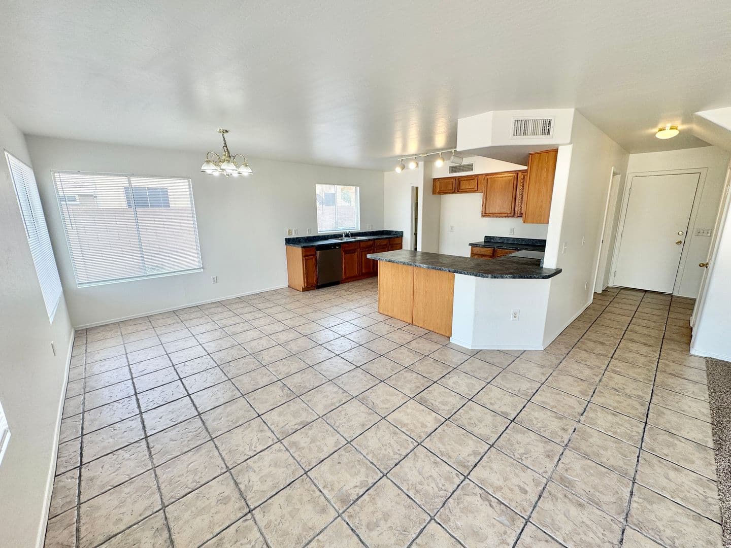 AVONDALE House: 12214 W APACHE ST