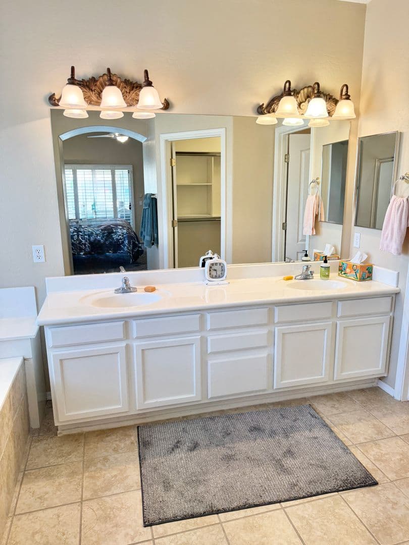 PEORIA House: 14971 N 88TH LN