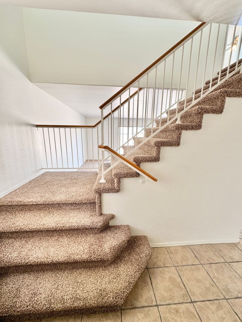 AVONDALE House: 12214 W APACHE ST