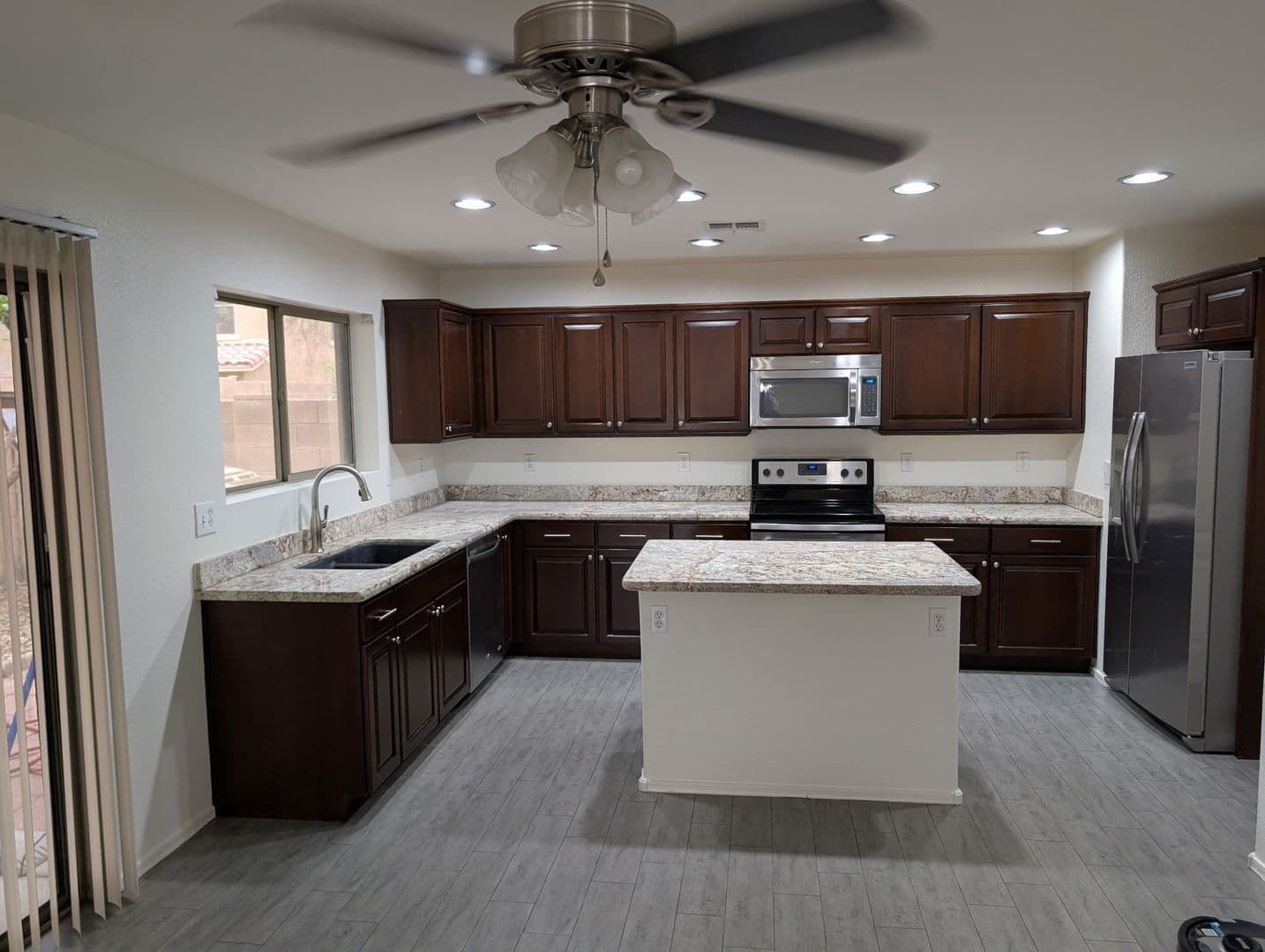 PEORIA House: 9566 N 81ST DRIVE