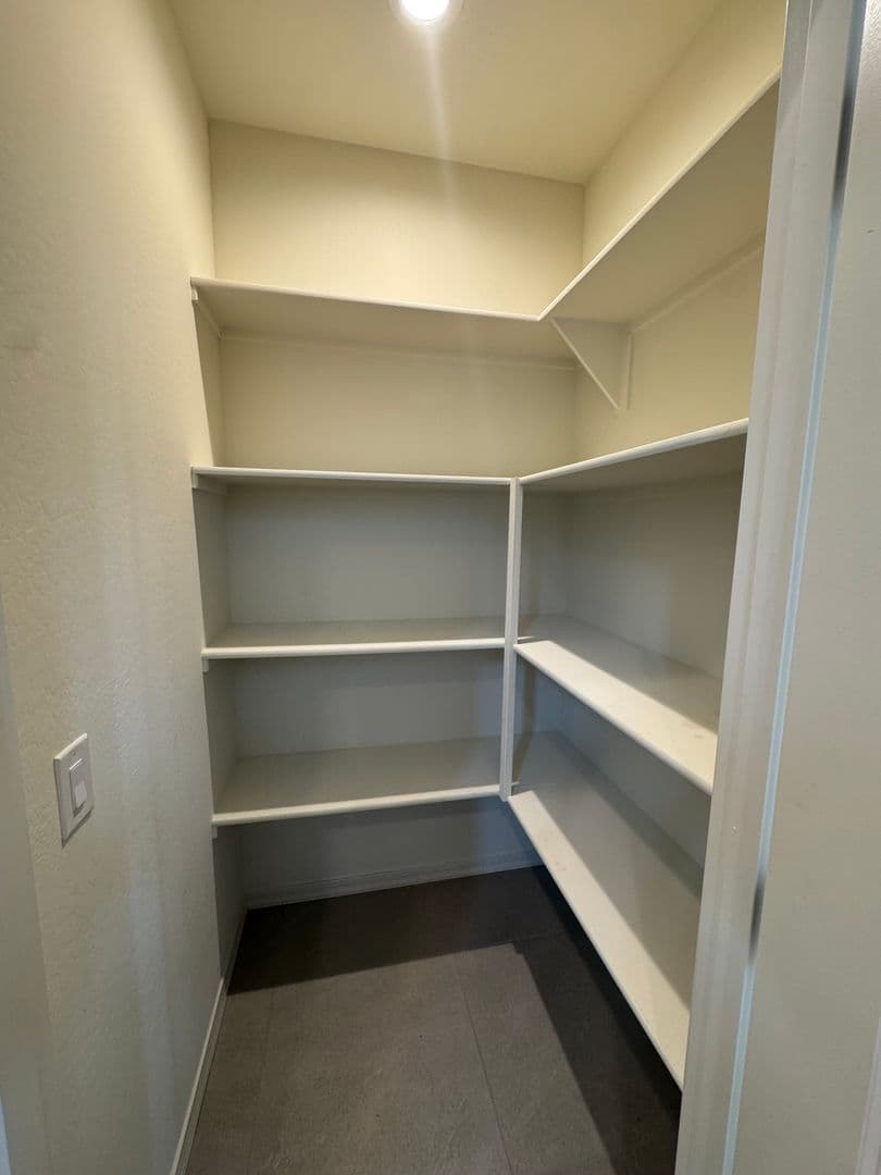SURPRISE House: 17156 W SMOKETREE DR