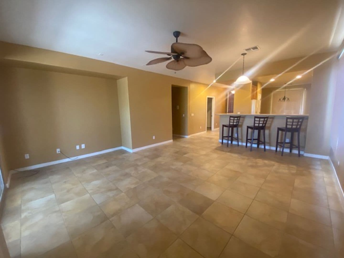 SAN TAN  VALLEY House: 504 W TWIN PEAKS