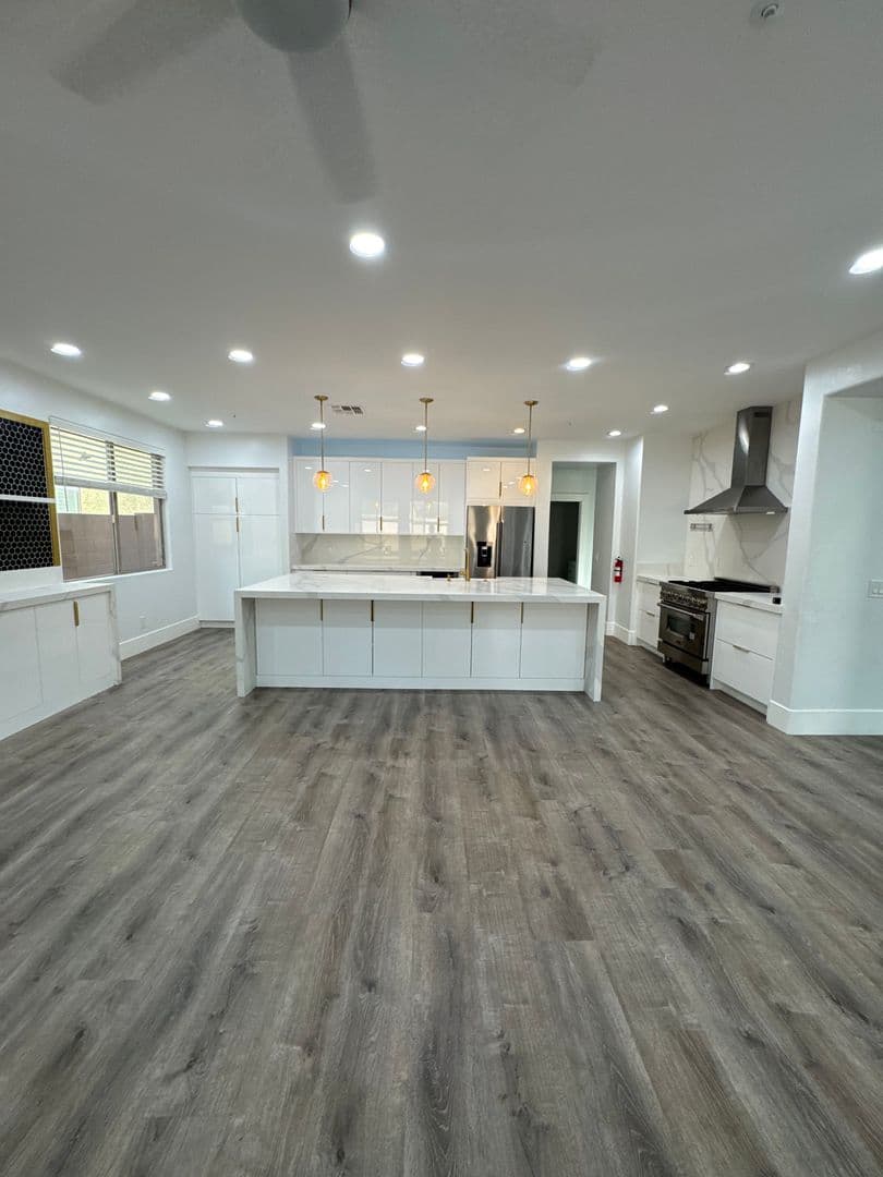 PEORIA House: 29855 N 71ST DR
