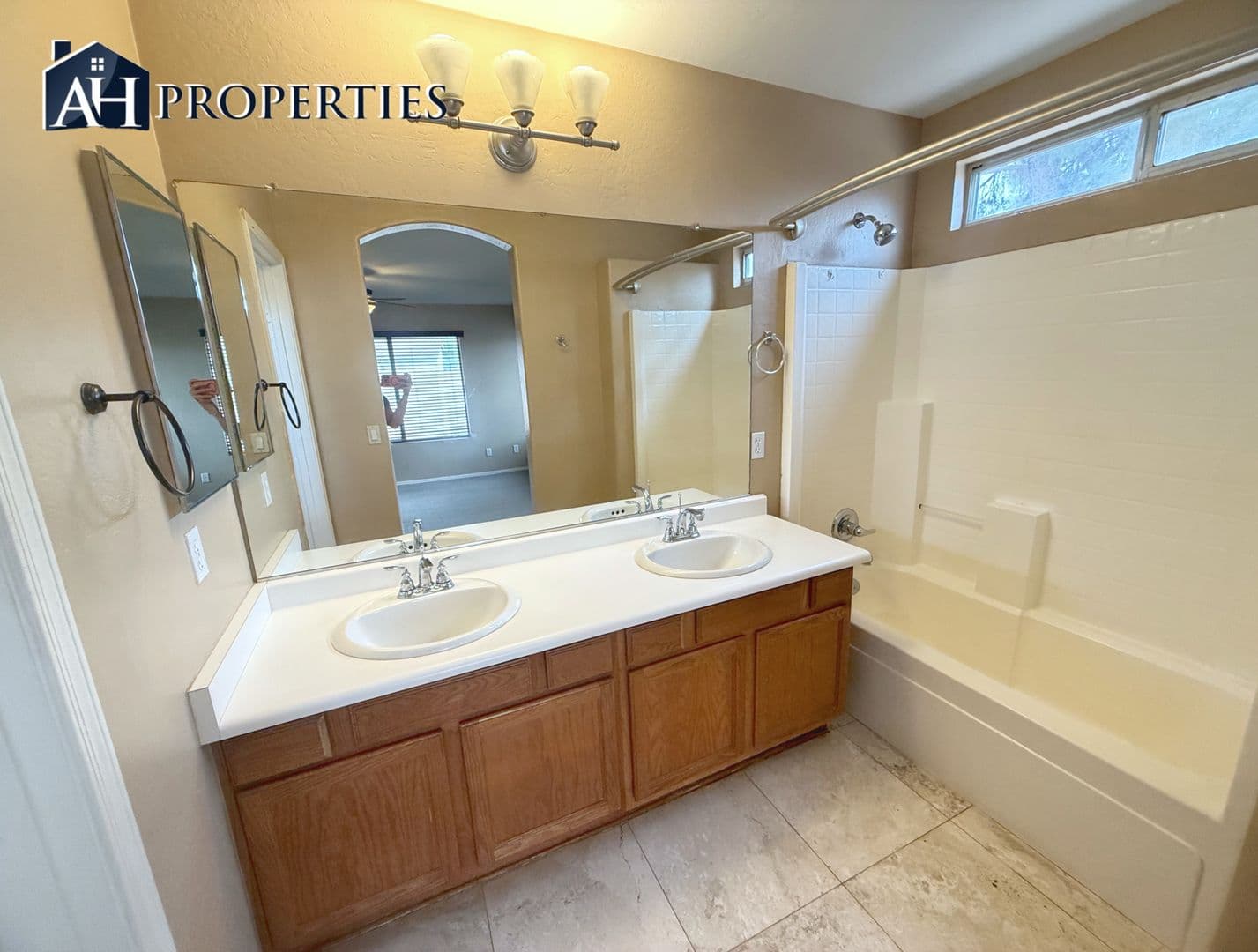 PEORIA House: 9543 W SUNNYSLOPE LN
