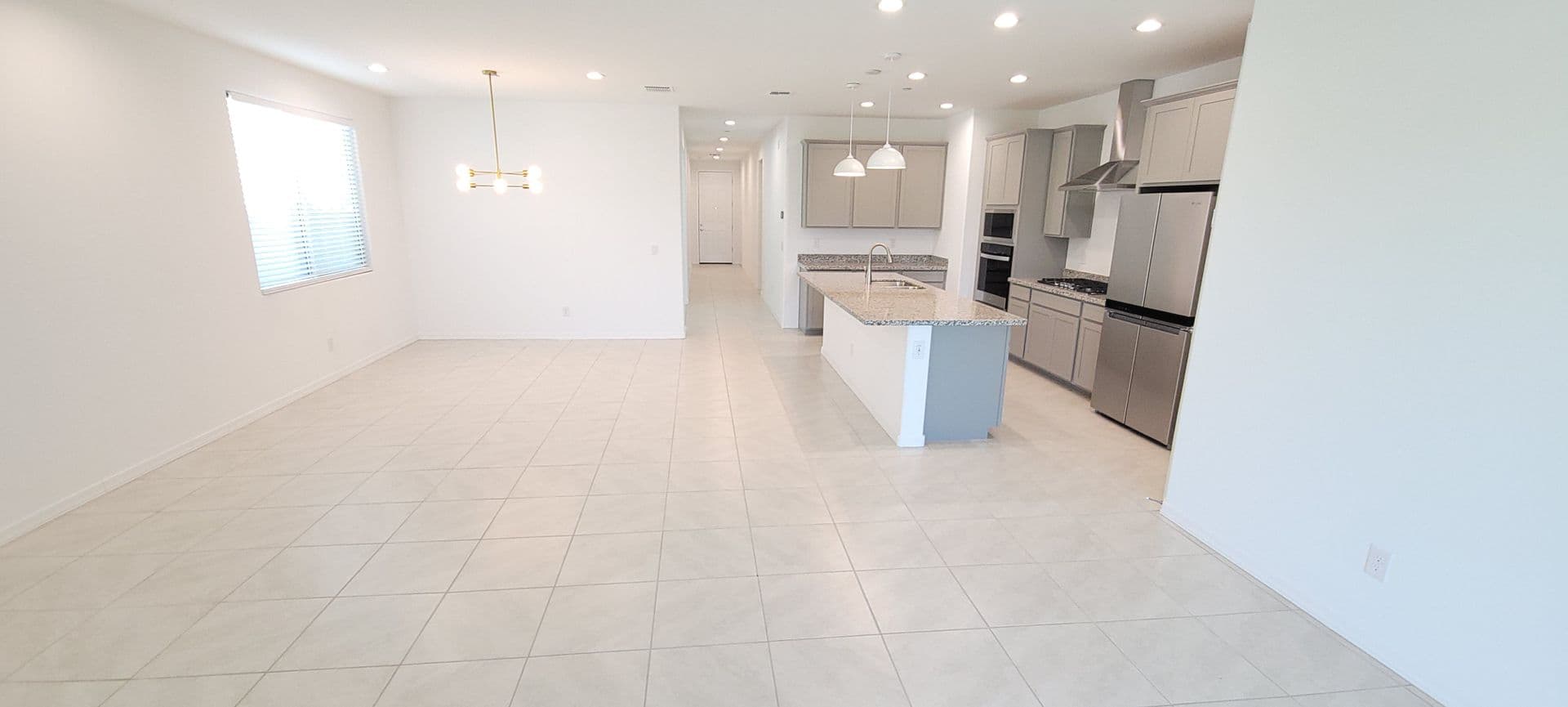 PEORIA House: 13573 W SHIFTING SANDS DR