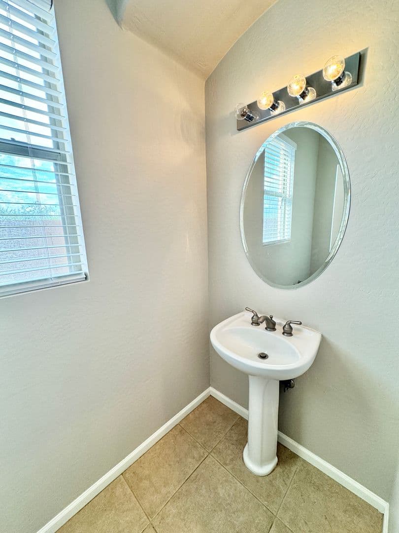 PHOENIX House: 33007 N 23RD AVE