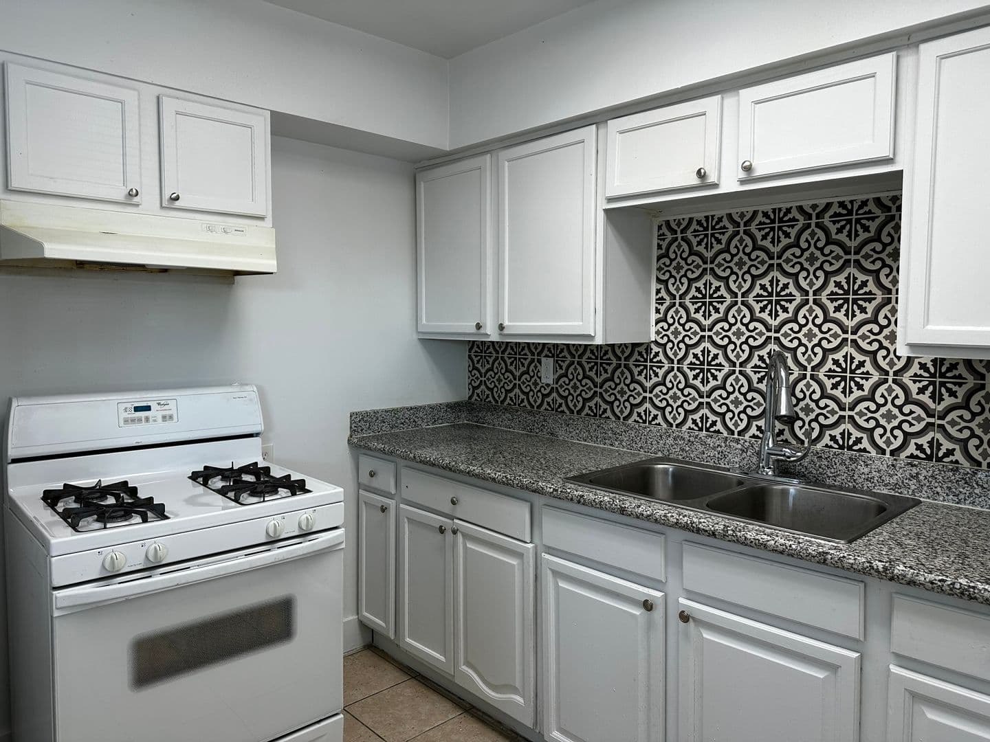 EL MIRAGE Apartment: 13913 N PALM ST #11