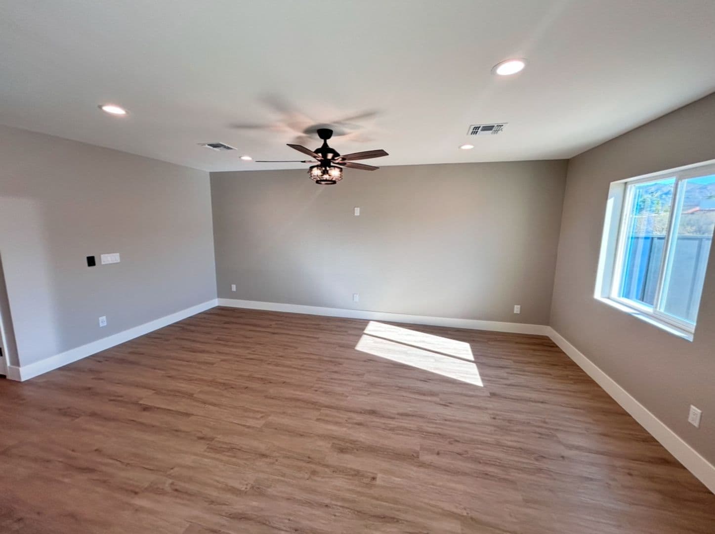 PHOENIX House: 833 W DOBBINS RD #B