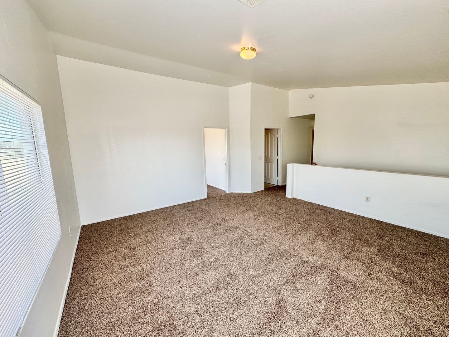AVONDALE House: 12214 W APACHE ST