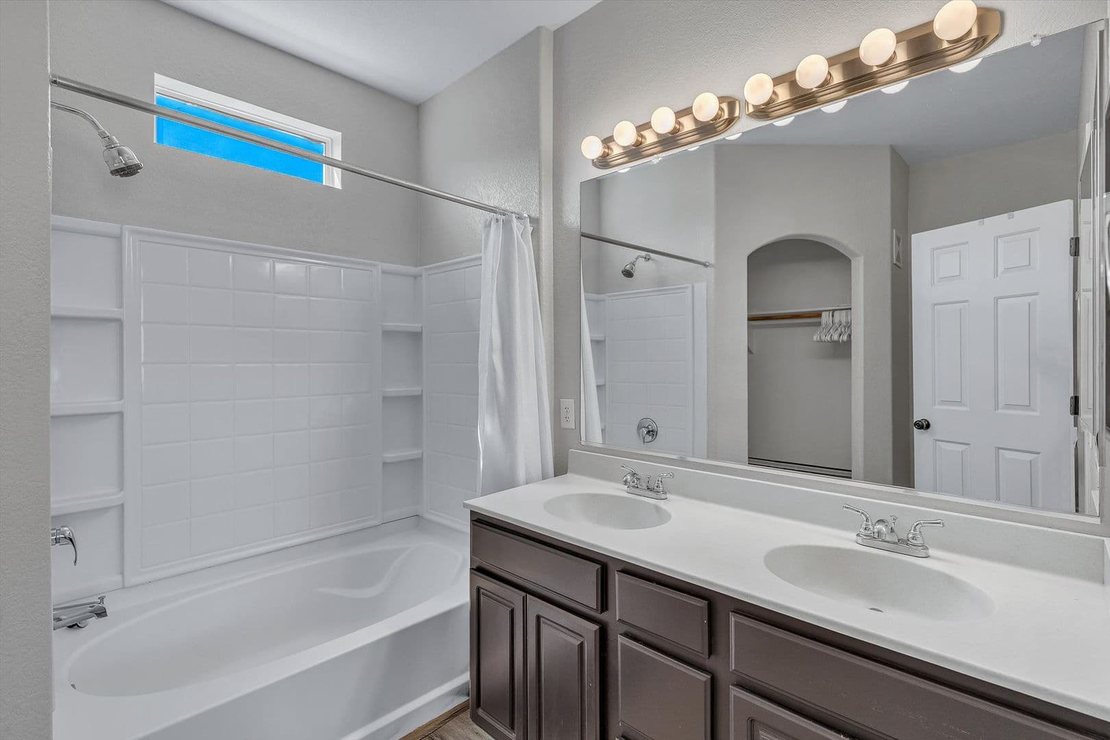 PHOENIX House: 18250 N CAVE CREEK RD #180