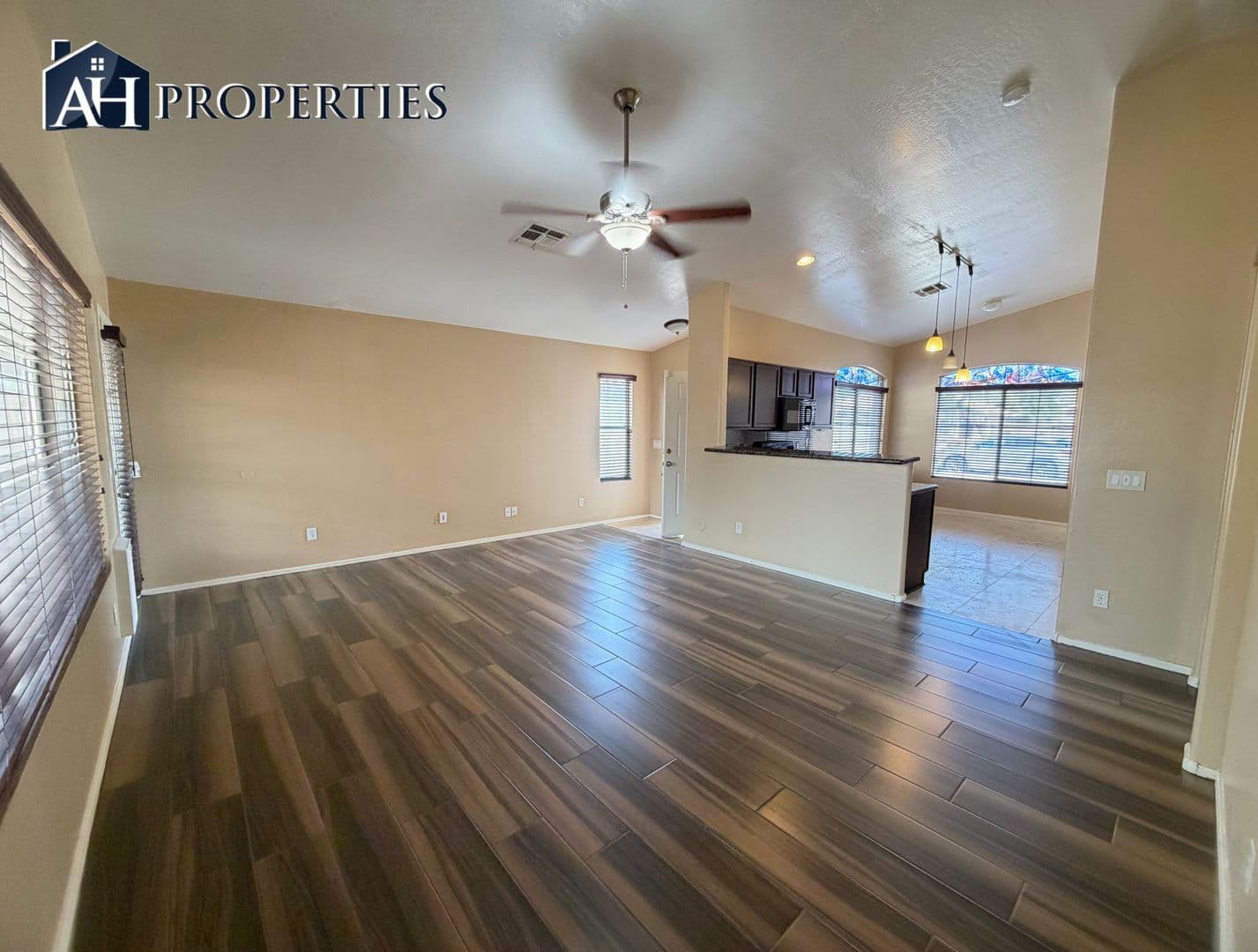 PEORIA House: 9543 W SUNNYSLOPE LN