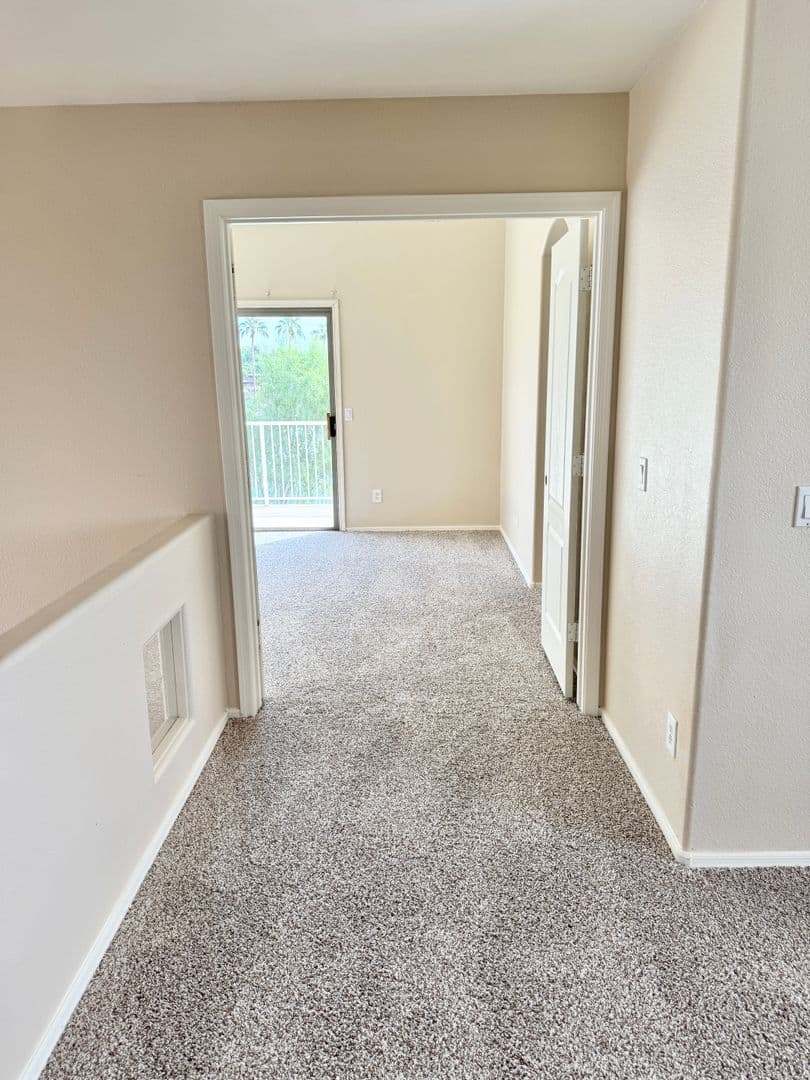 AVONDALE House: 1941 N 107TH DR
