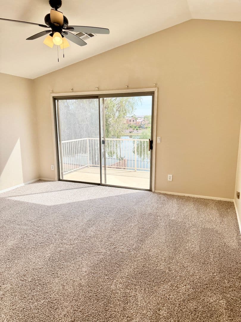 AVONDALE House: 1941 N 107TH DR