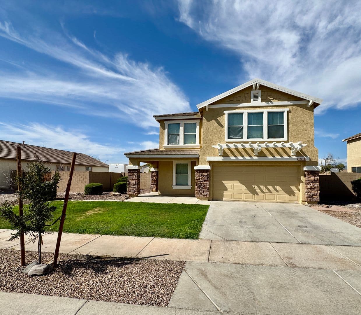 AVONDALE House: 12214 W APACHE ST