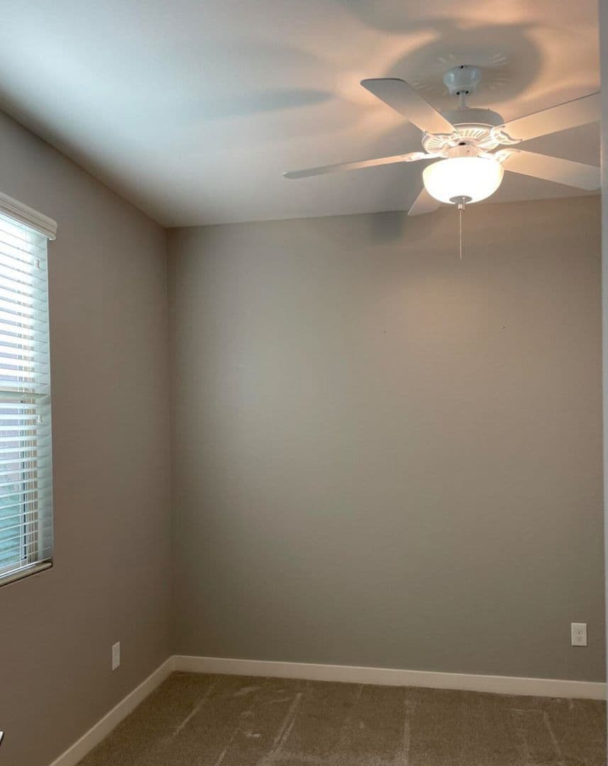 GILBERT House: 2111 S AGNES LN
