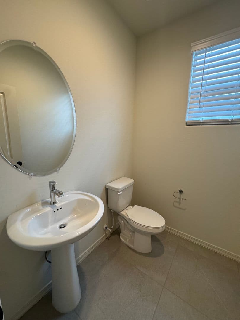 SURPRISE House: 17156 W SMOKETREE DR