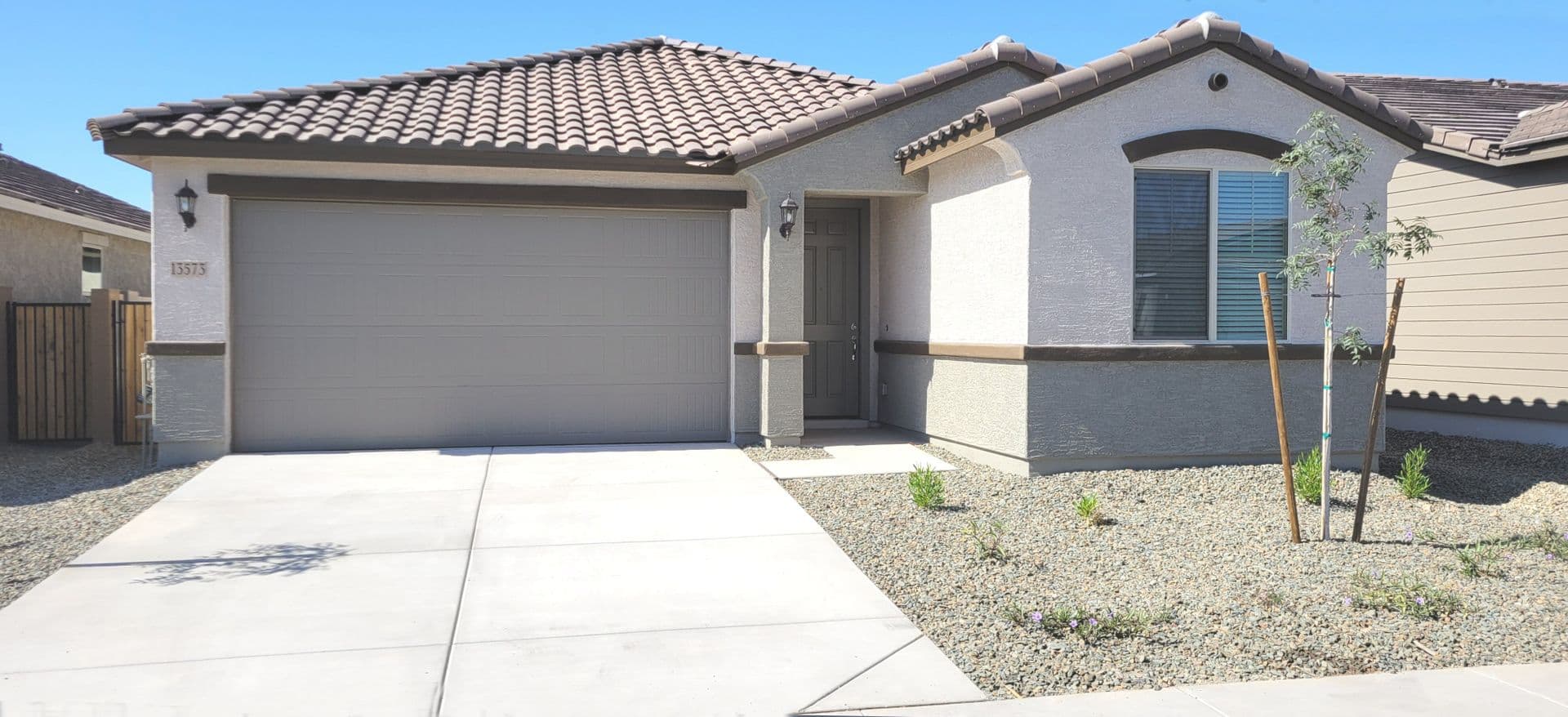 PEORIA House: 13573 W SHIFTING SANDS DR