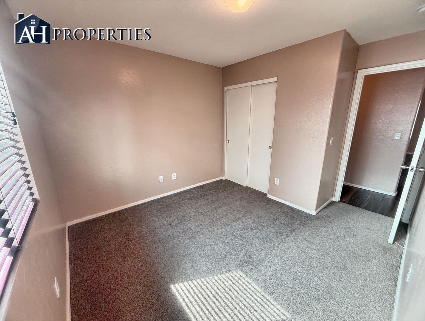 PEORIA House: 9543 W SUNNYSLOPE LN