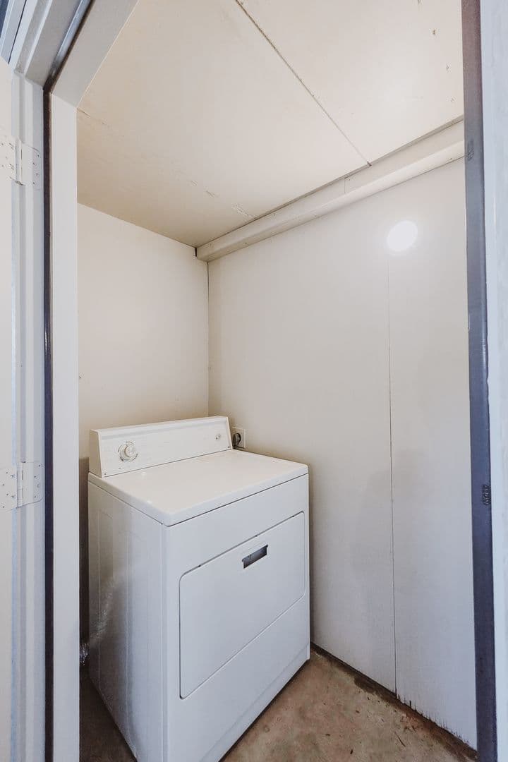 MESA House: 861 N REVERE #E