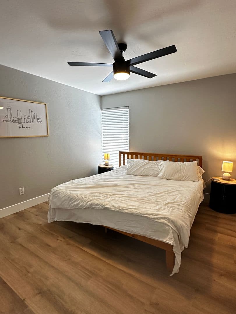 PHOENIX House: 3619 E MONTEROSA ST #209