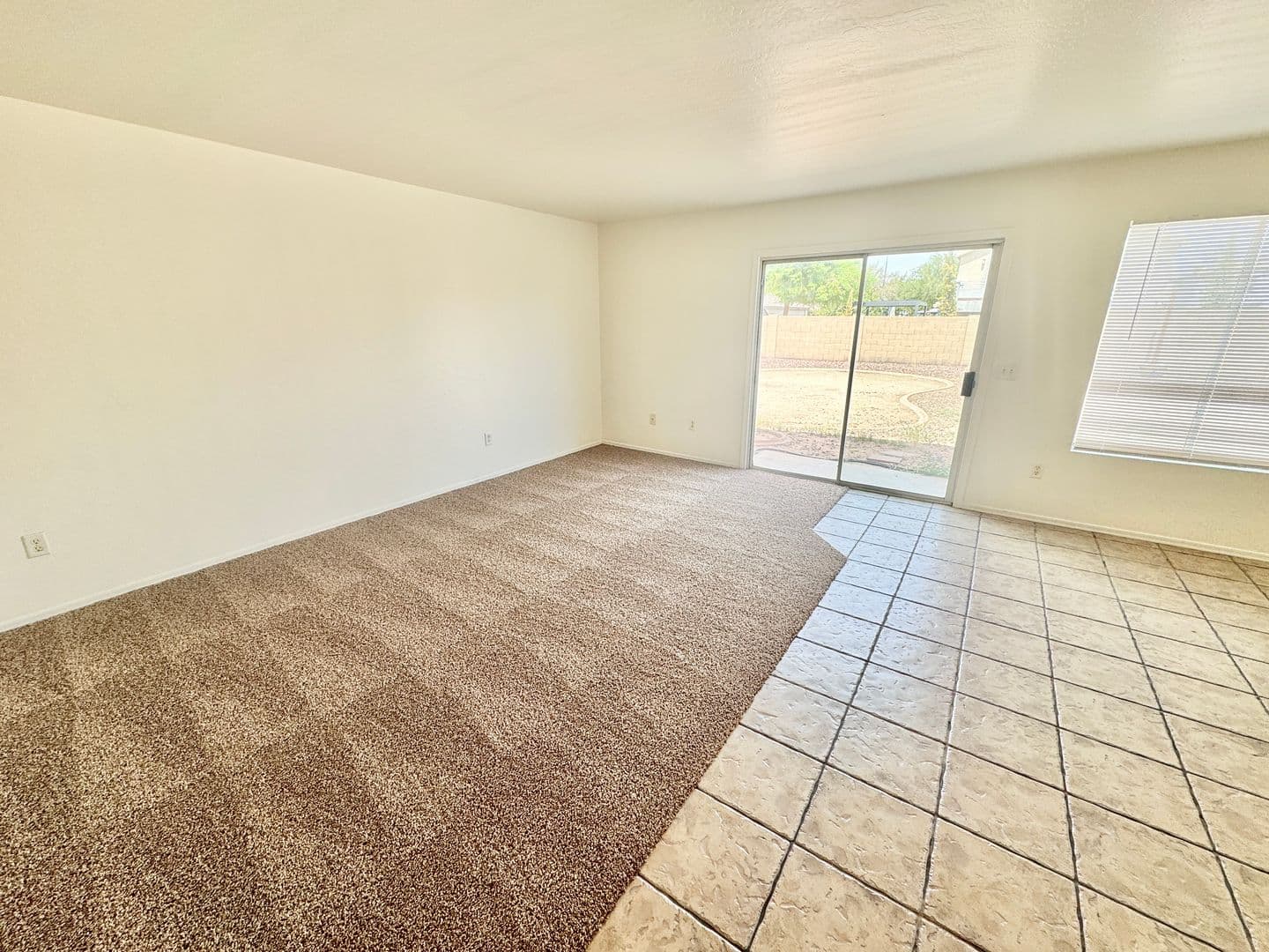 AVONDALE House: 12214 W APACHE ST