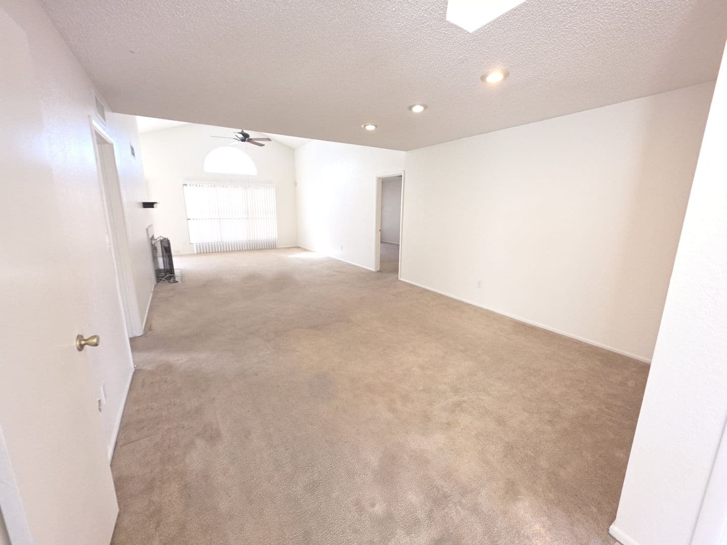 PHOENIX House: 513 E TARO LN