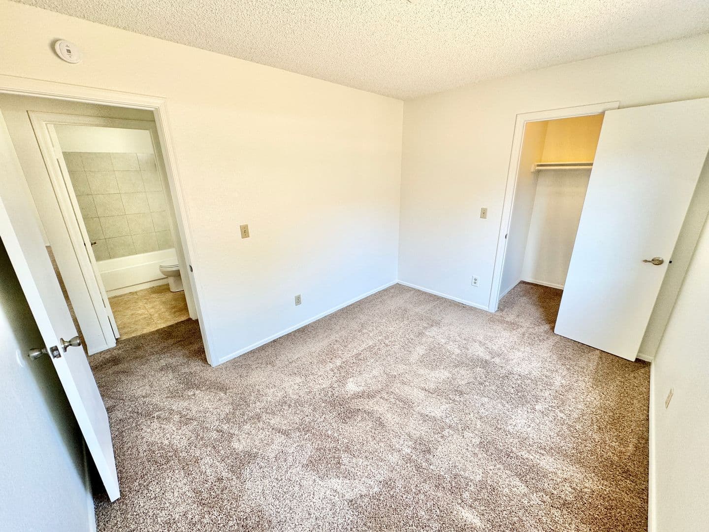 PEORIA House: 6951 W CHERYL DR