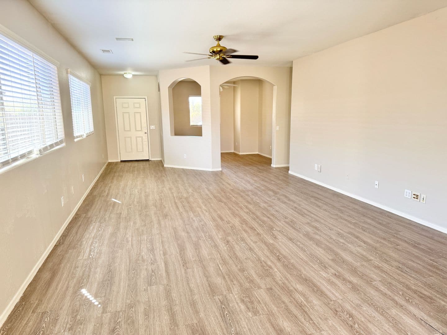 SURPRISE House: 17014 W BRIDLINGTON LN