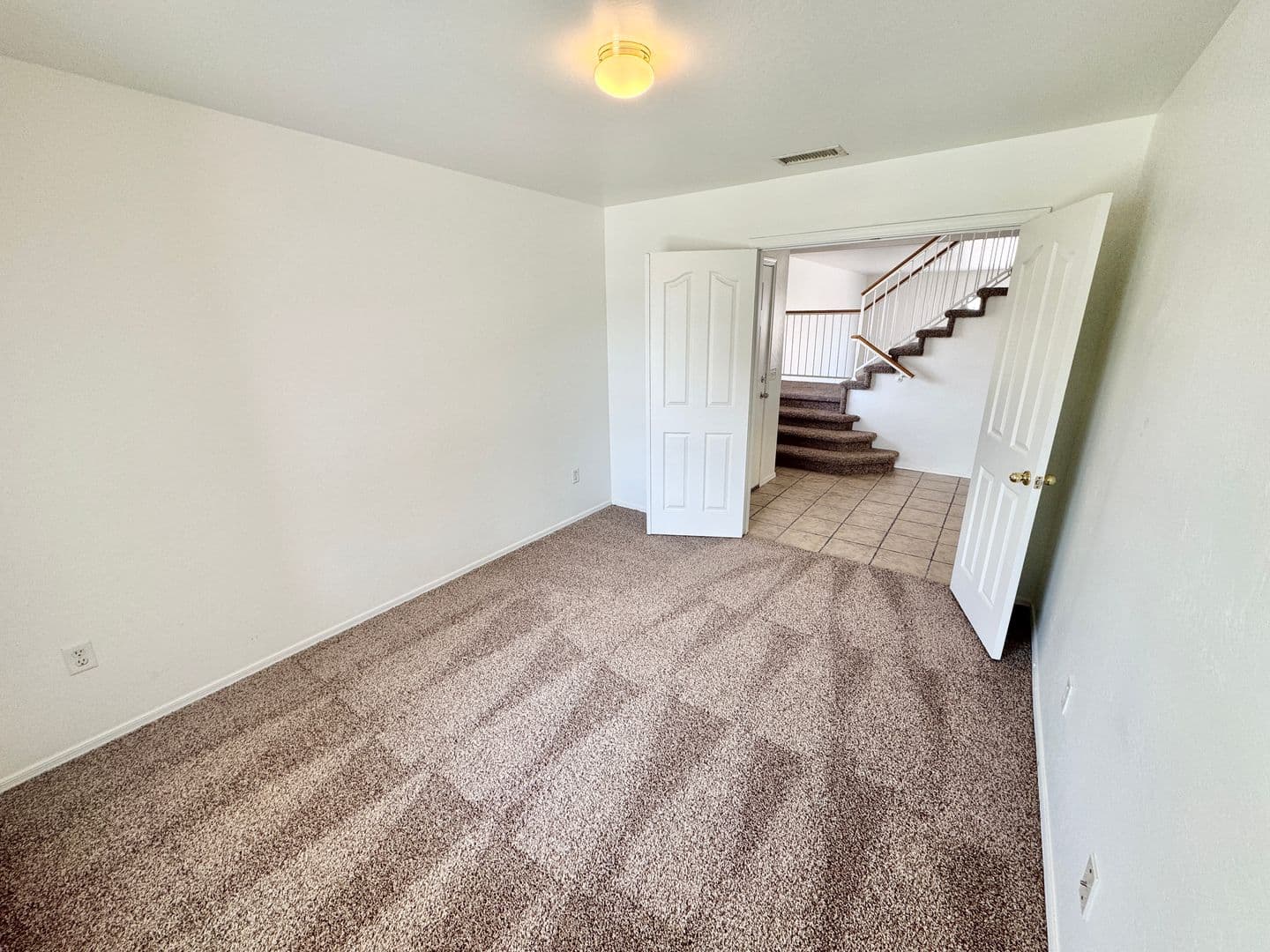 AVONDALE House: 12214 W APACHE ST