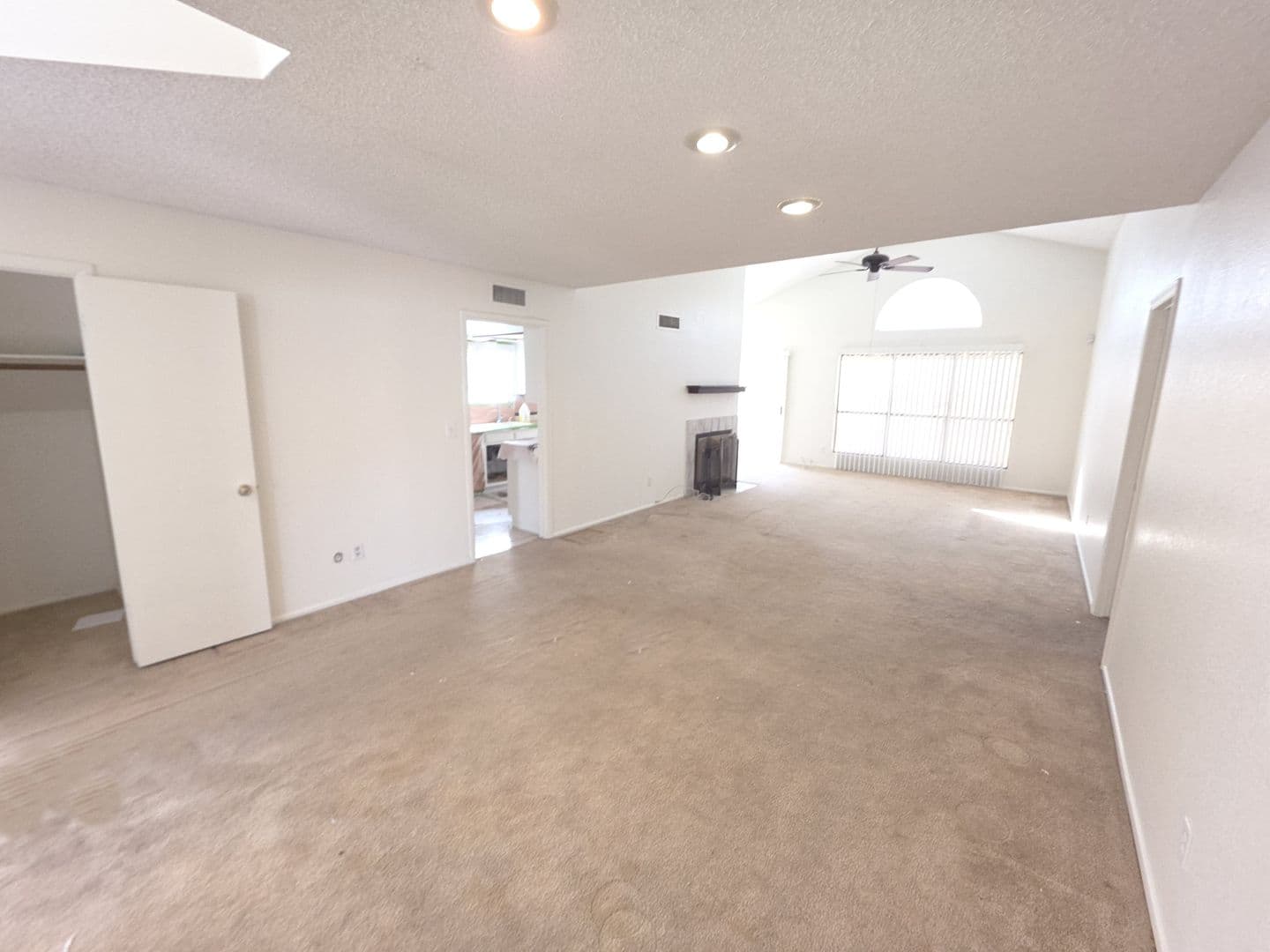 PHOENIX House: 513 E TARO LN