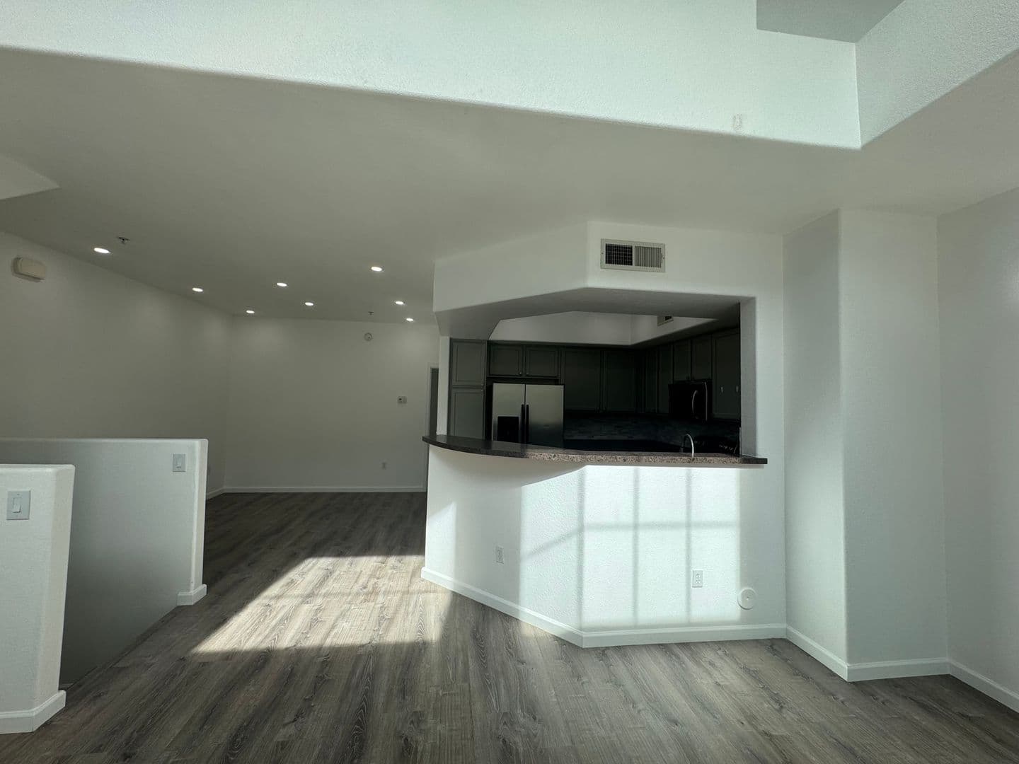 PHOENIX House: 2150 W ALAMEDA RD #1376