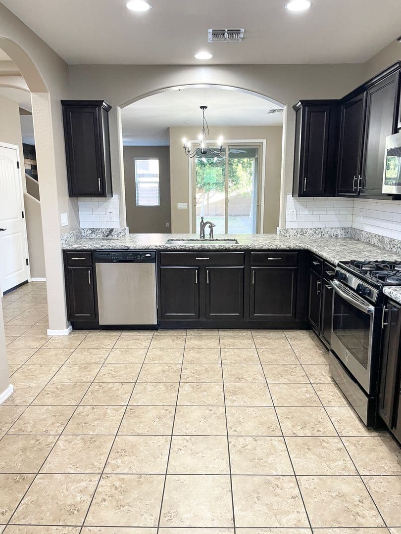 GILBERT House: 3454 E AZALEA DR