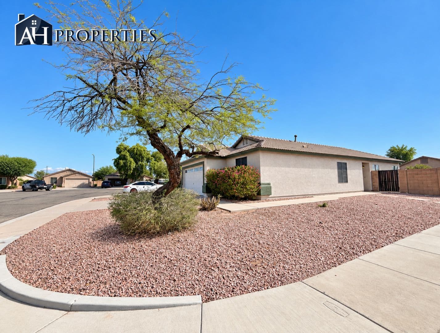 SURPRISE House: 16723 N 113TH LN