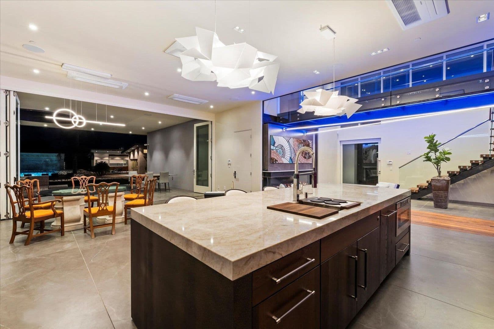 PHOENIX House: 341 E MONTE VISTA RD