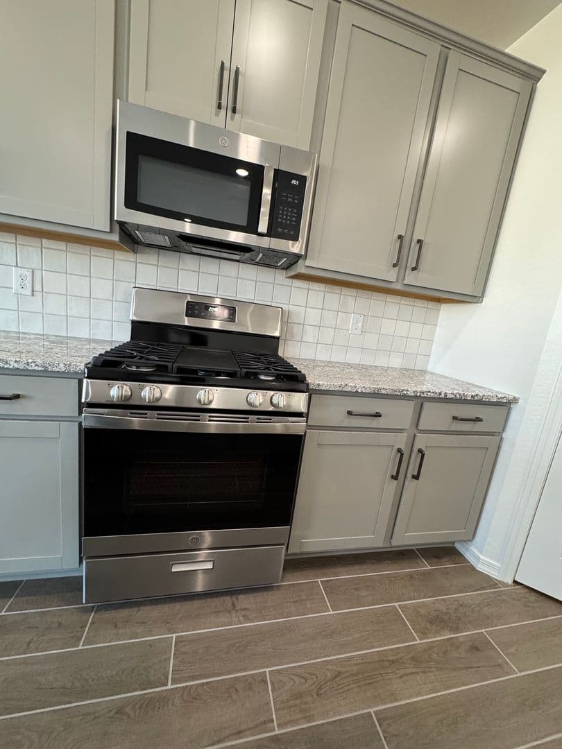 PEORIA House: 7606 W SMOKETREE DR
