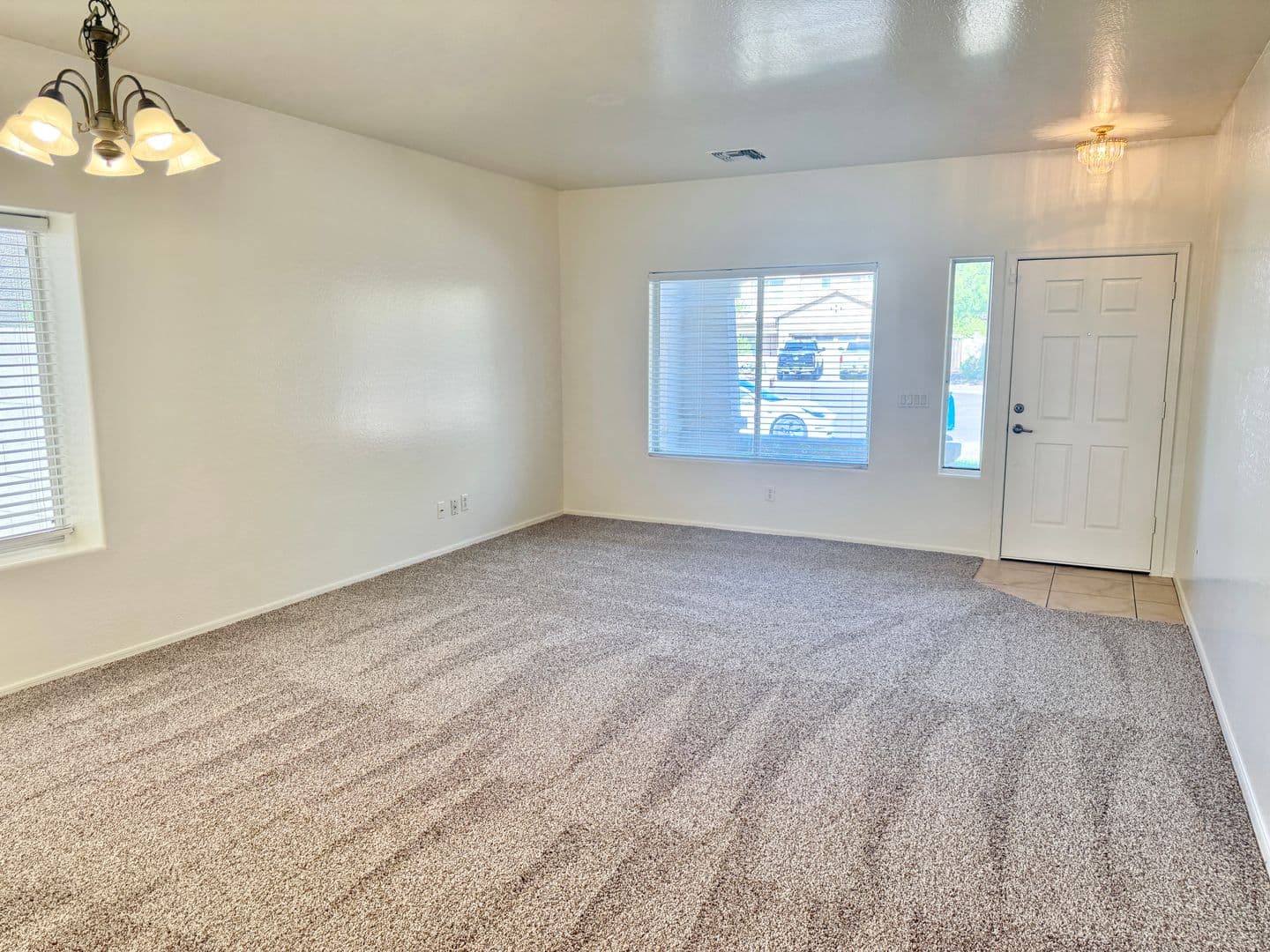 AVONDALE House: 314 S 117TH DR