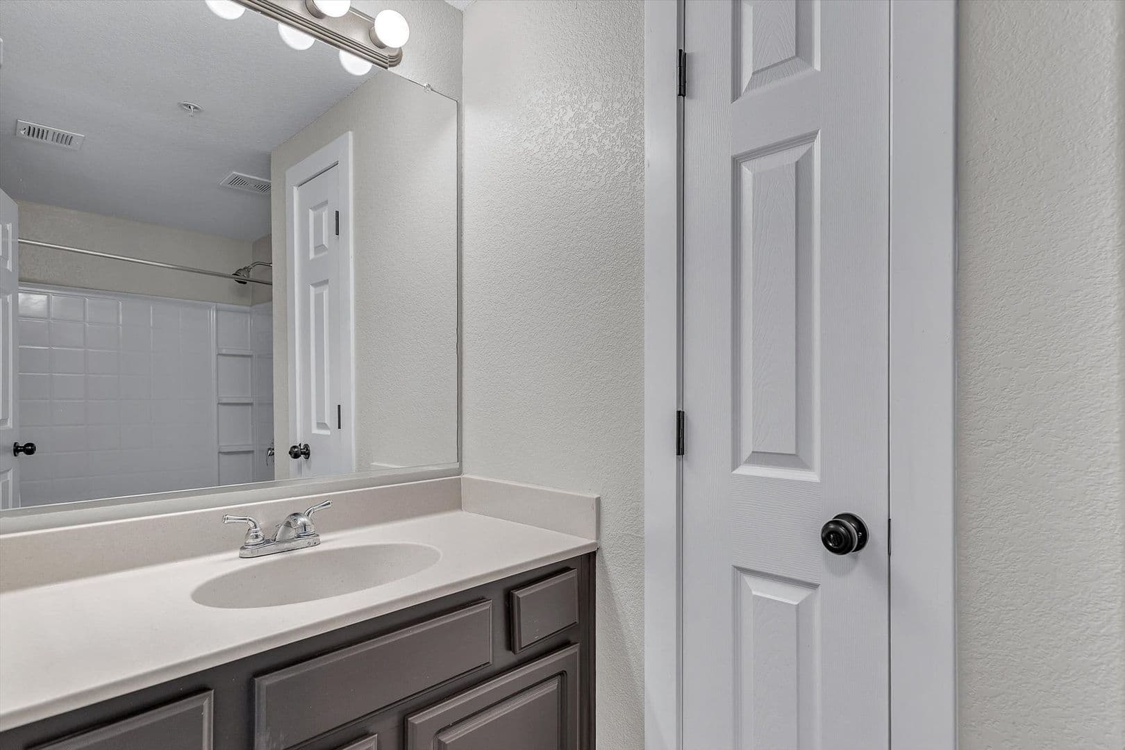 PHOENIX House: 18250 N CAVE CREEK RD #180
