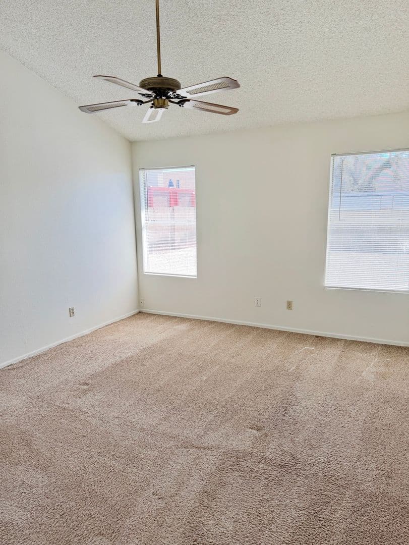 PEORIA House: 6951 W CHERYL DR