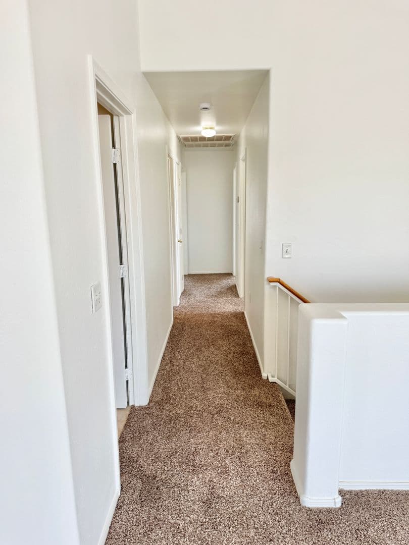AVONDALE House: 12214 W APACHE ST
